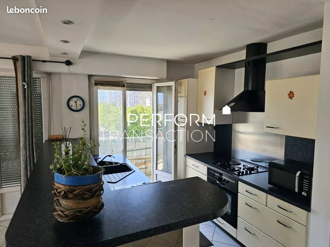 Appartement à vendre, 64m², Grenoble