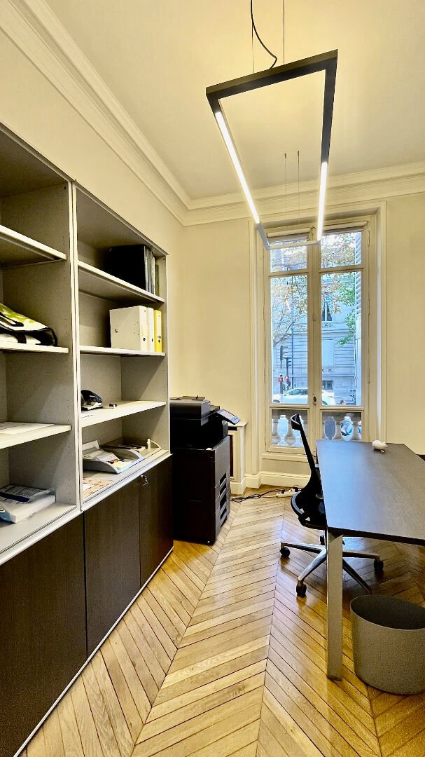 Appartement à louer, 180m², Paris 8ème