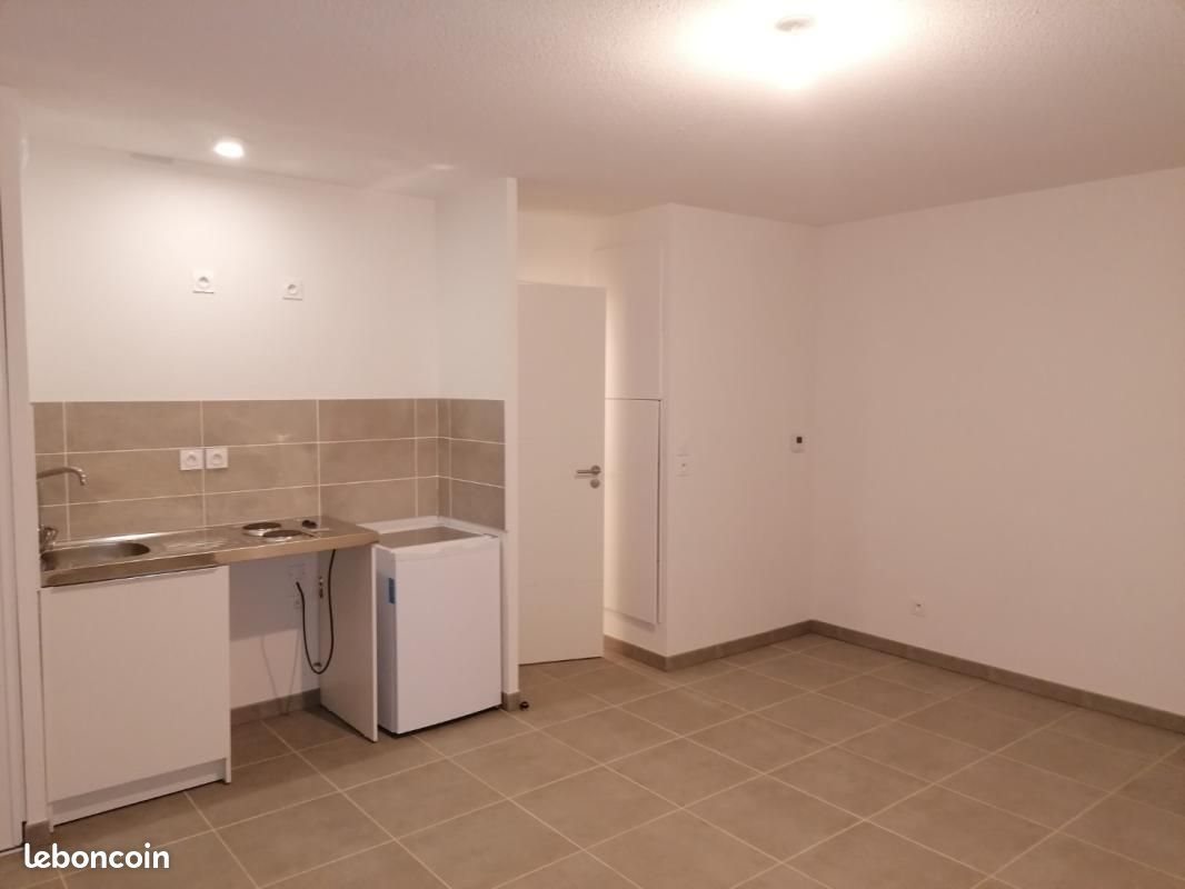 Appartement à louer, 42m², Pechbonnieu