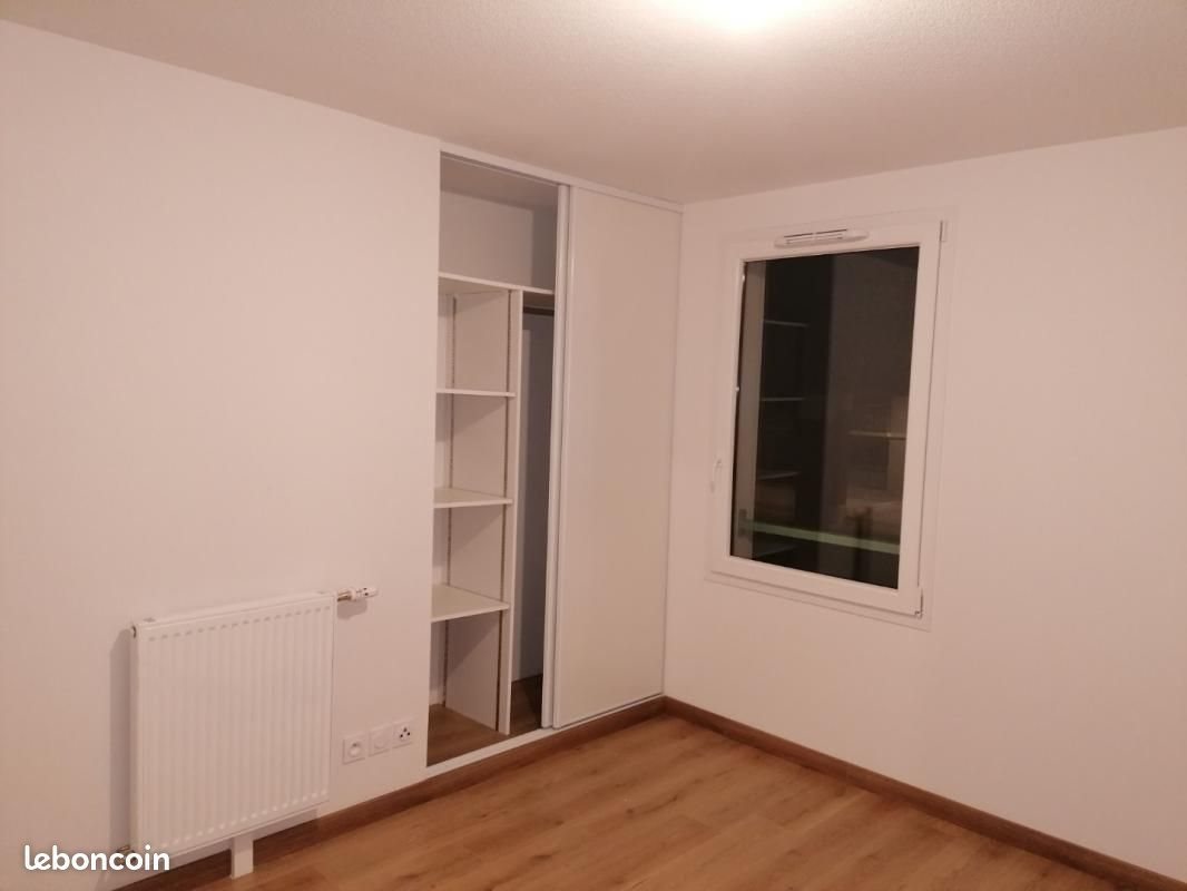 Appartement à louer, 42m², Pechbonnieu