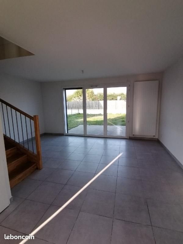 Maison à louer, 63m², Gratentour