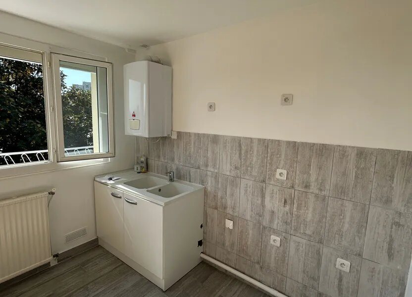Appartement à louer, 44m², Châtillon