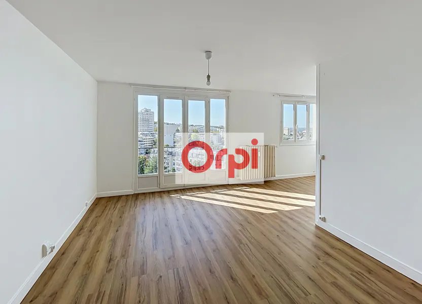 Appartement à louer, 82m², Châtillon