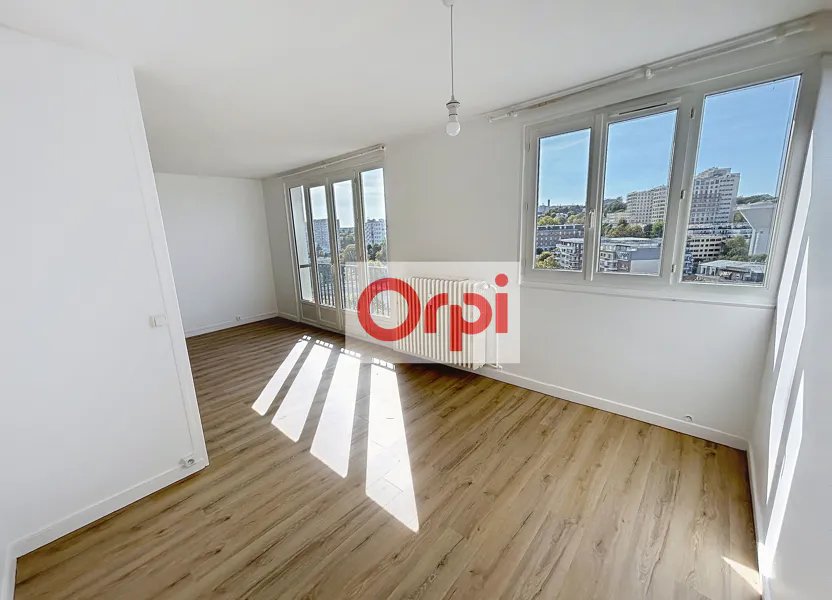 Appartement à louer, 82m², Châtillon