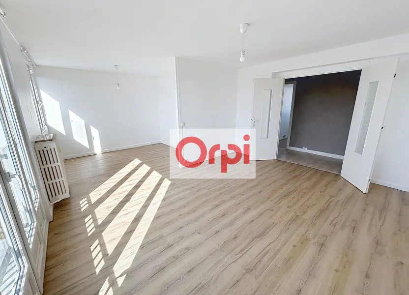 Appartement à louer, 82m², Châtillon
