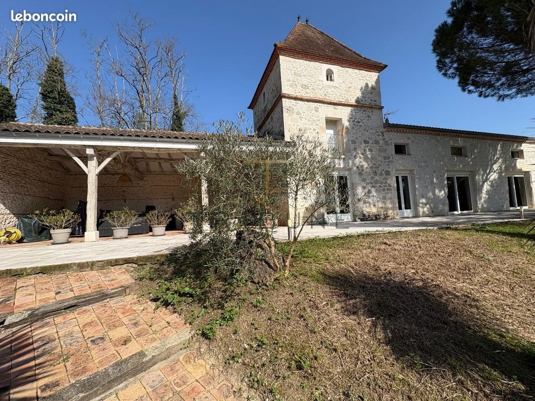 Maison à vendre, 350m², Saint-Hilaire-de-Lusignan