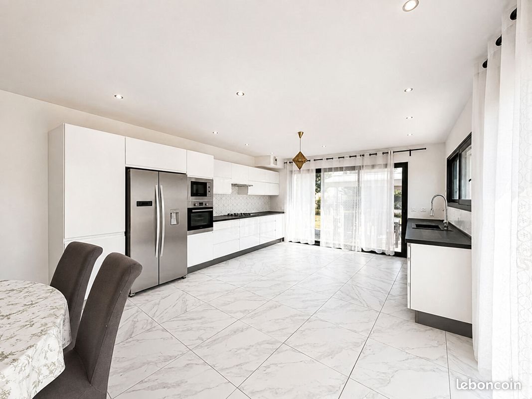 Maison à vendre, 182m², Noyal-Châtillon-sur-Seiche