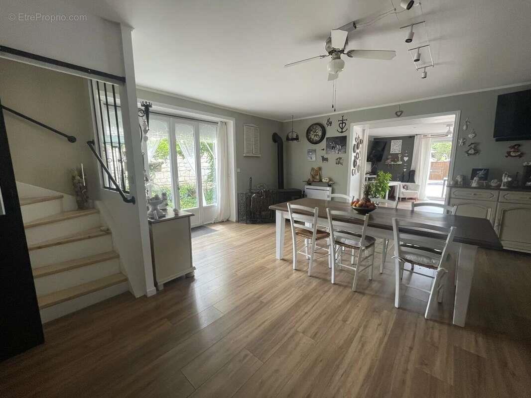 Maison à vendre, 210m², Bournand
