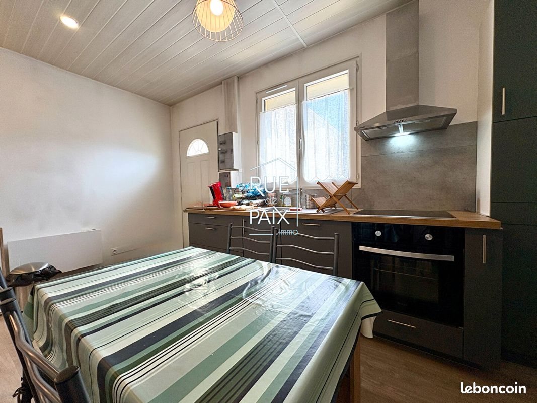 Maison à louer, 46m², Ayron