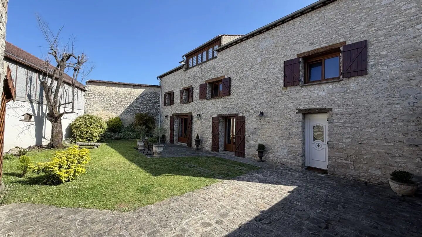 Maison à vendre, 241m², Milly-la-Forêt