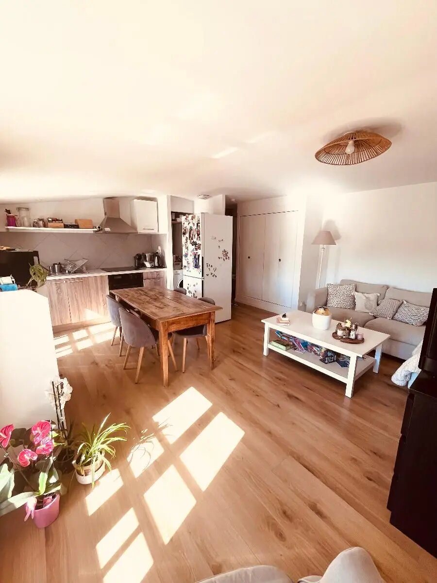 Appartement à louer, 57m², Saint-Maximin-la-Sainte-Baume