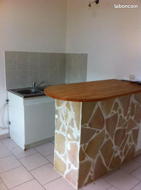 Appartement à louer, 35m², Brue-Auriac
