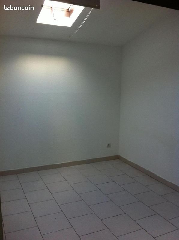 Appartement à louer, 35m², Brue-Auriac