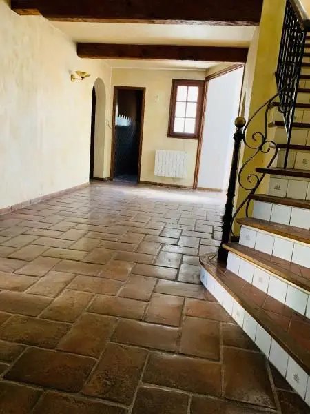 Maison à louer, 170m², Saint-Maximin-la-Sainte-Baume