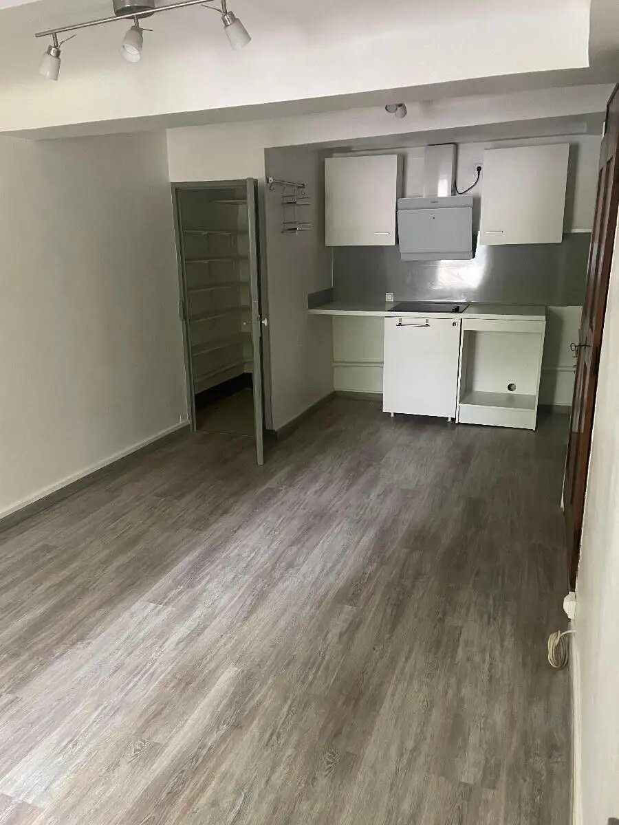 Appartement à louer, 33m², Brue-Auriac