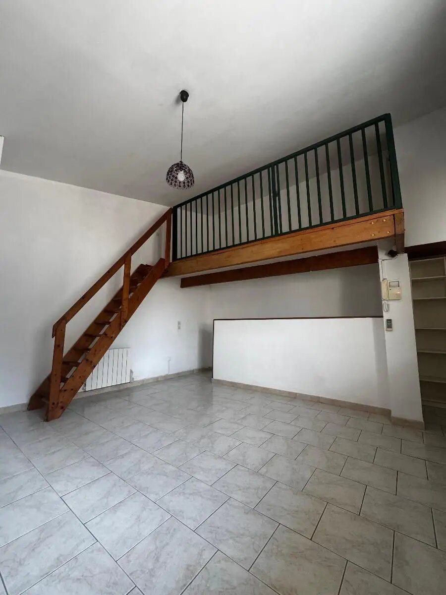 Appartement à louer, 37m², Saint-Maximin-la-Sainte-Baume