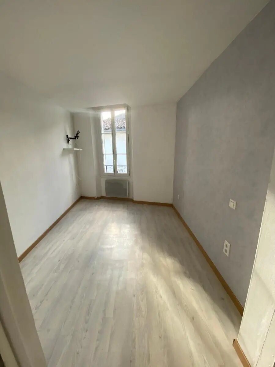 Appartement à louer, 70m², Tourves
