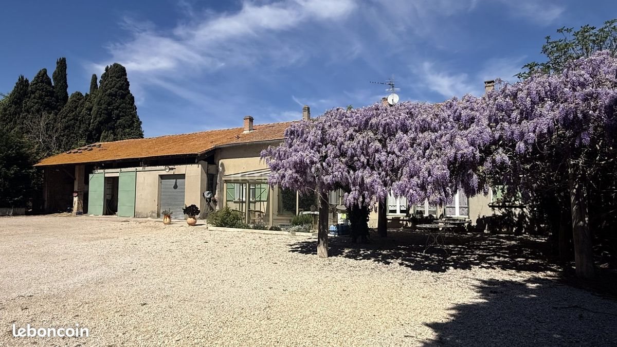 Maison à vendre, 197m², Eyguières