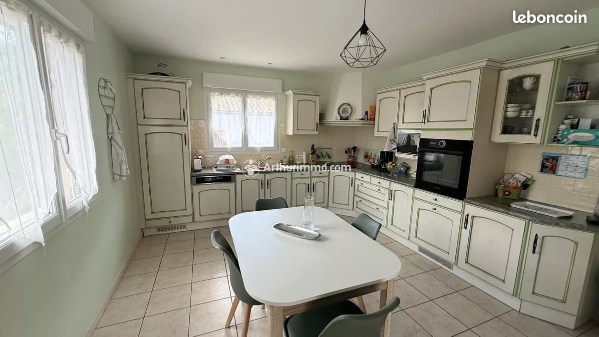 Maison à vendre, 184m², Millau