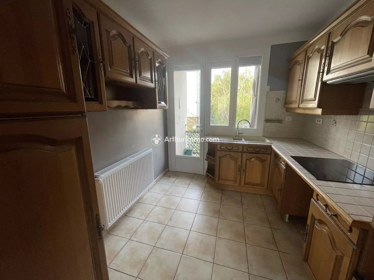 Appartement à louer, 68m², Saint-Georges-de-Luzençon
