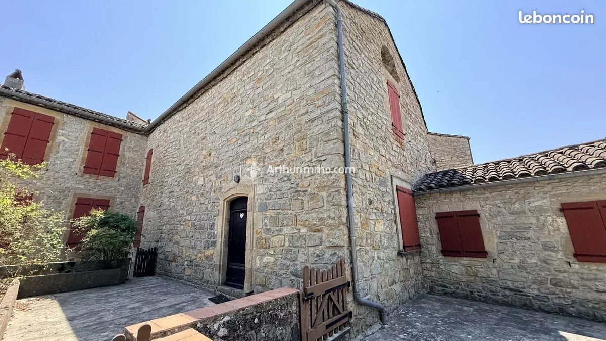 Maison à vendre, 196m², Saint-Georges-de-Luzençon