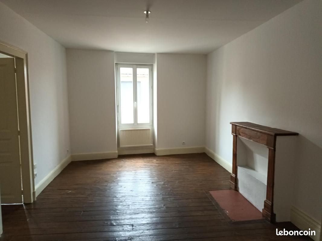 Appartement à louer, 79m², Decazeville