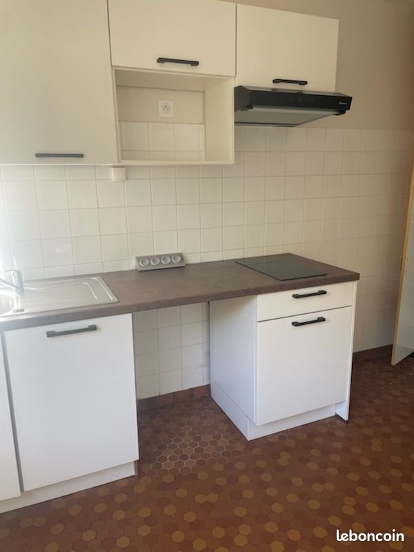 Appartement à louer, 30m², Marcillac-Vallon