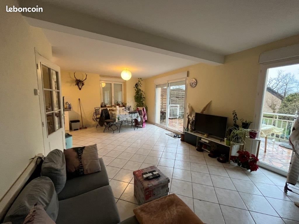 Appartement à louer, 110m², Salles-Curan