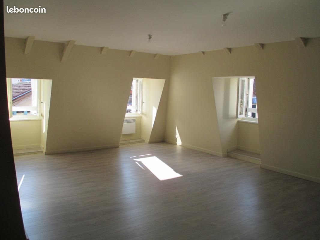 Appartement à louer, 98m², Villefranche-de-Rouergue