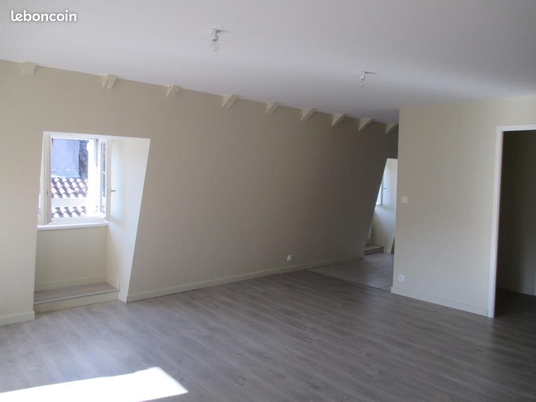 Appartement à louer, 98m², Villefranche-de-Rouergue