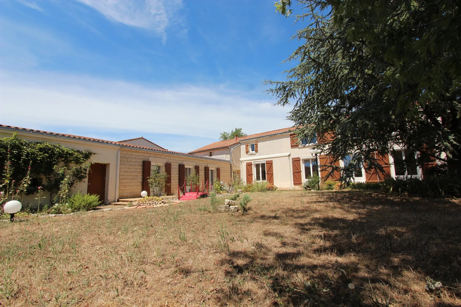 Maison à vendre, 246m², Benet