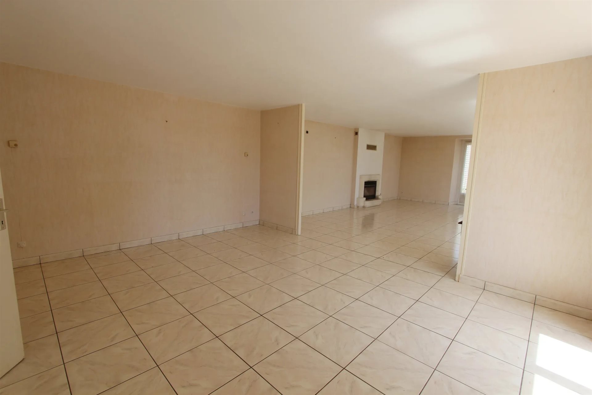 Maison à vendre, 246m², Benet