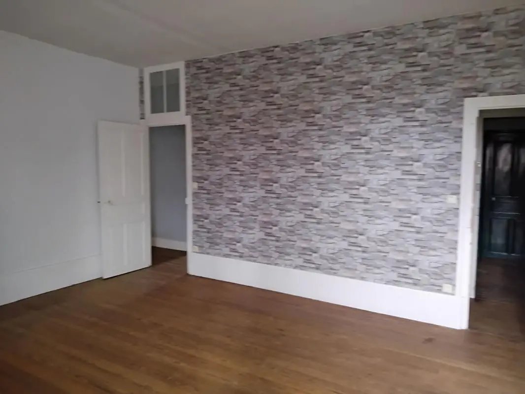 Appartement à louer, 110m², Autun