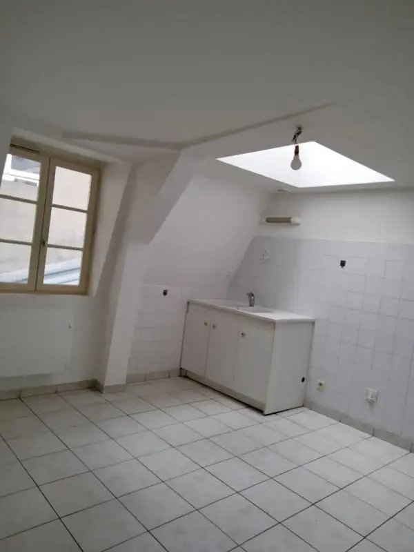 Appartement à louer, 40m², Autun