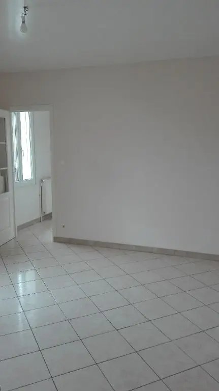 Appartement à louer, 60m², Autun