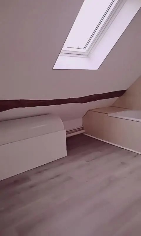 Appartement à louer, 77m², Épinac