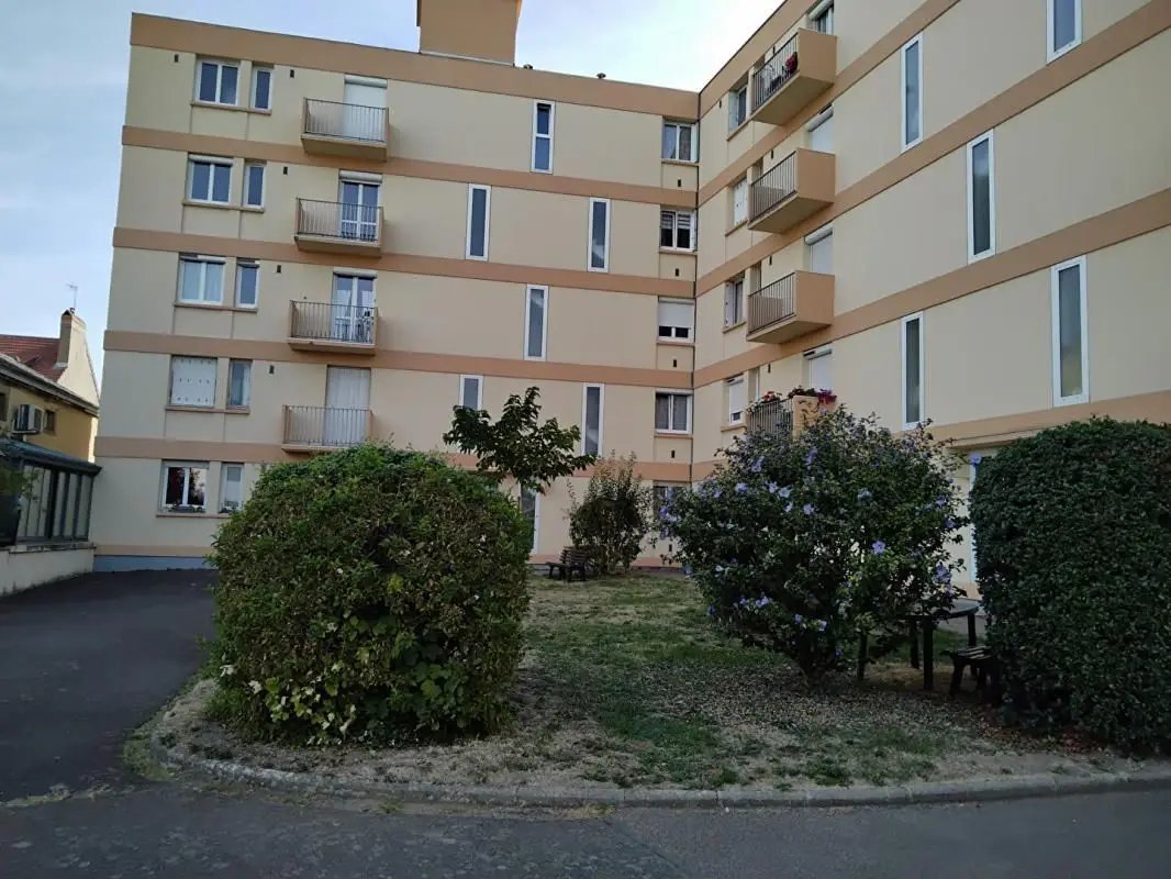 Appartement à louer, 60m², Autun