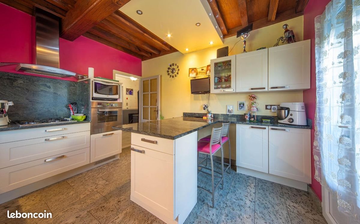 Maison à vendre, 230m², Fontaines