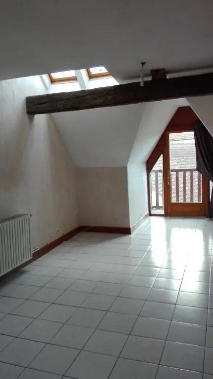 Appartement à louer, 70m², Autun