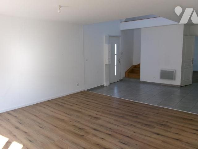 Appartement à louer, 84m², Allouagne