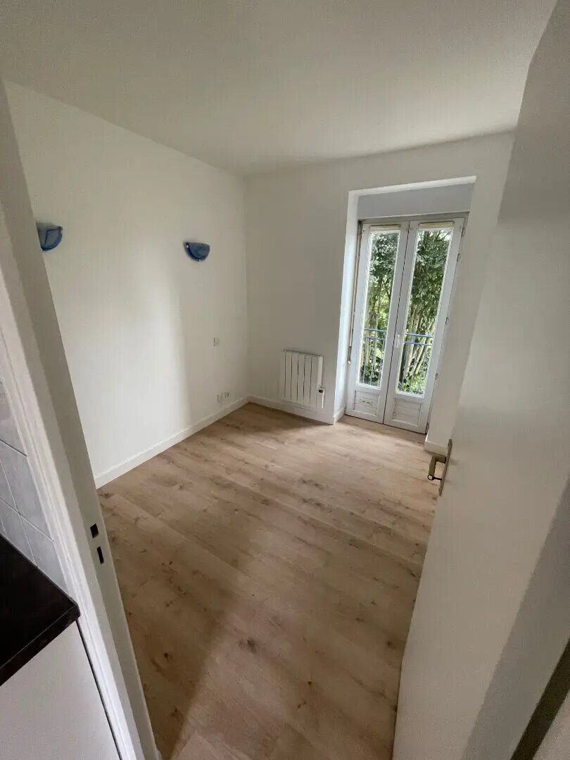 Appartement à louer, 22m², Arpajon-sur-Cère
