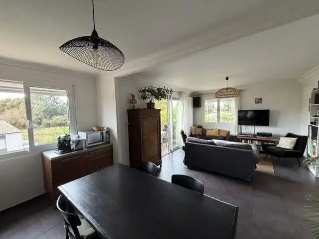 Maison à vendre, 192m², Pont-Saint-Martin
