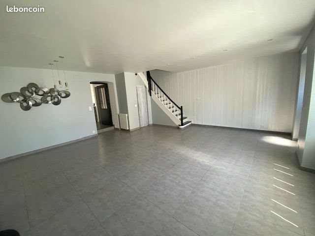 Maison à vendre, 99m², Saint-Léger-les-Vignes