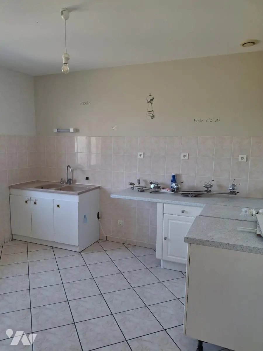 Maison à louer, 4m², Saint-Pont