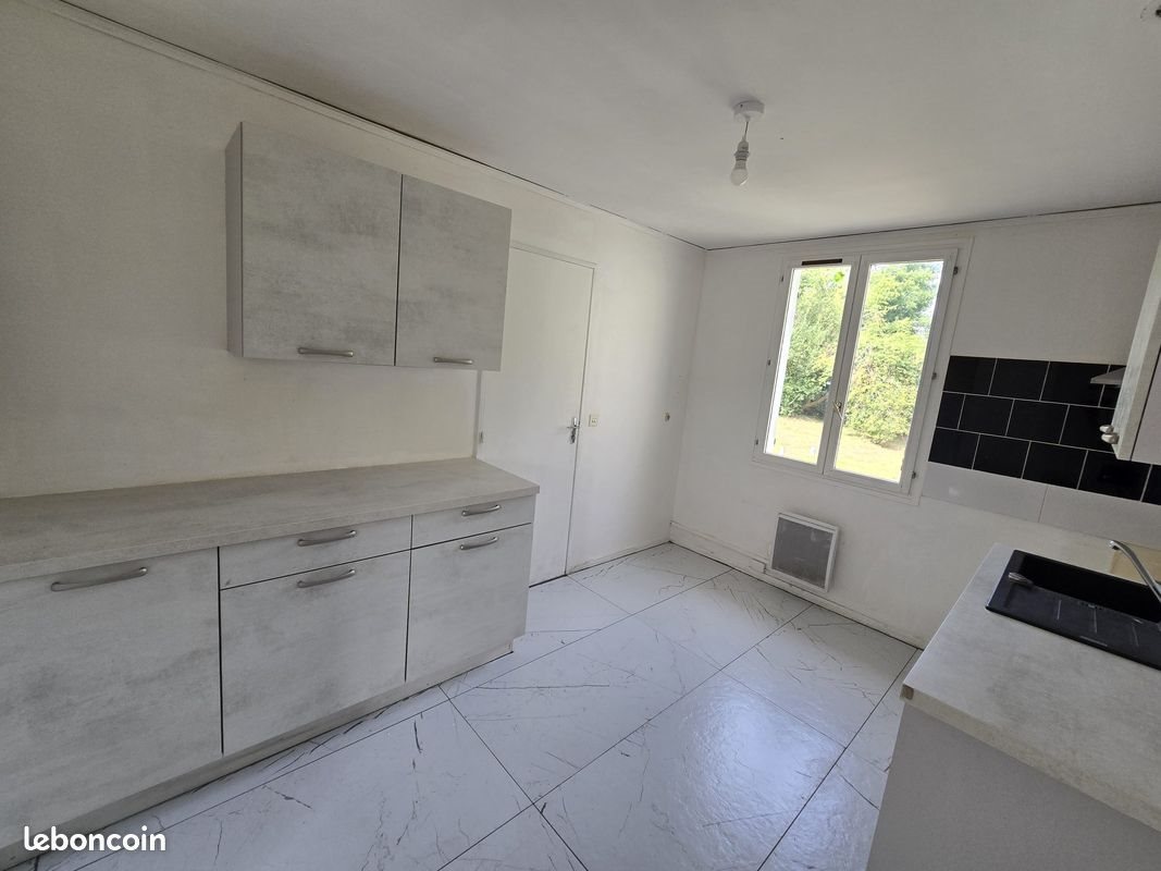 Maison à louer, 78m², Brosville