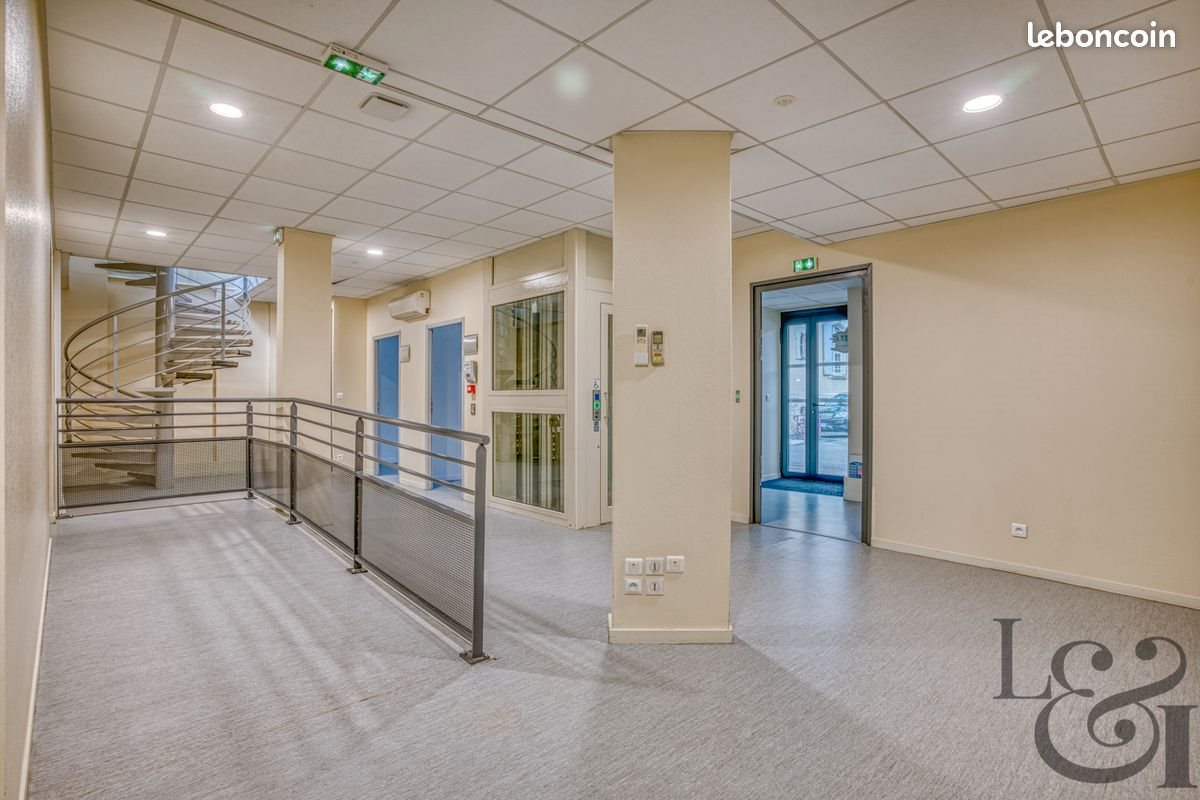 Maison à vendre, 303m², Sainte-Livrade-sur-Lot