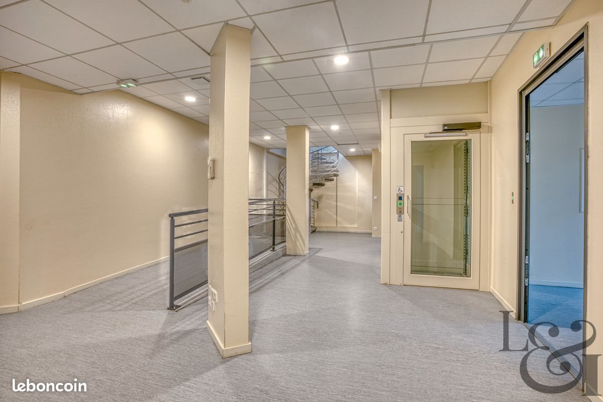 Maison à vendre, 303m², Sainte-Livrade-sur-Lot