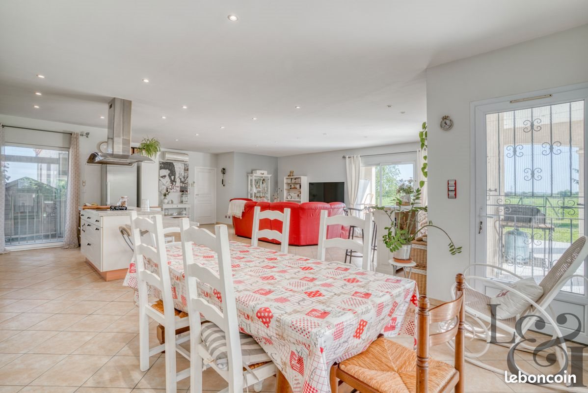 Maison à vendre, 170m², Sainte-Livrade-sur-Lot