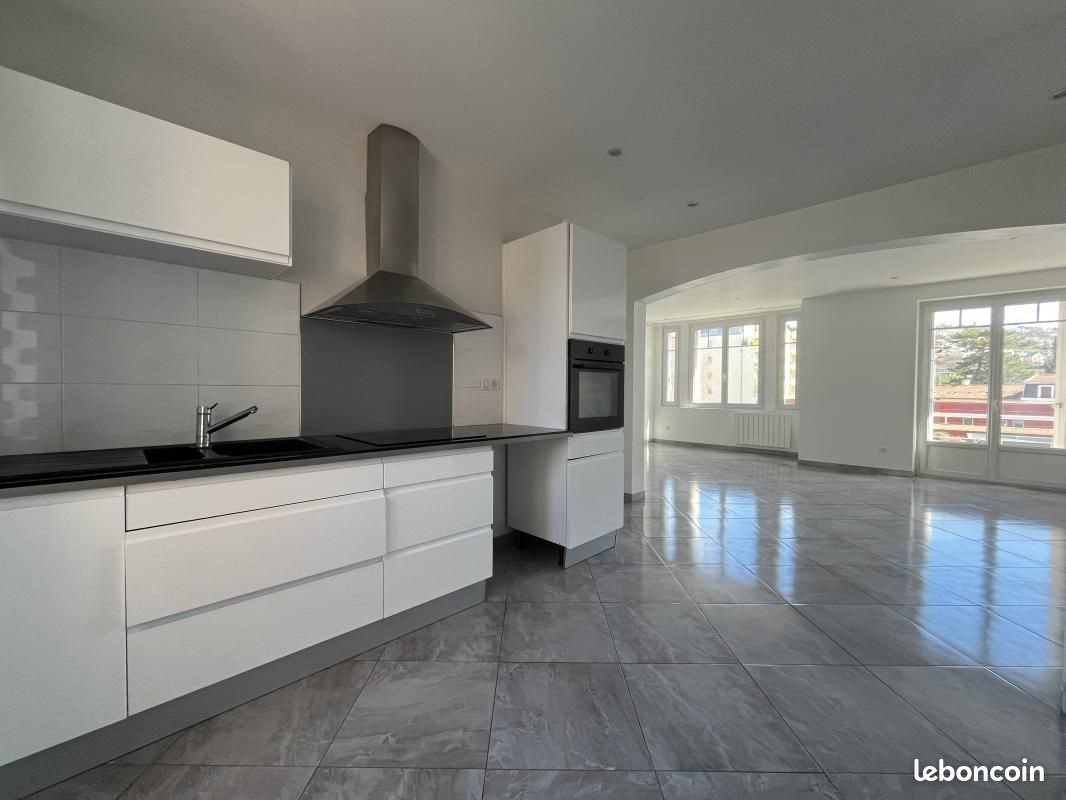 Appartement à louer, 93m², Le Puy-en-Velay