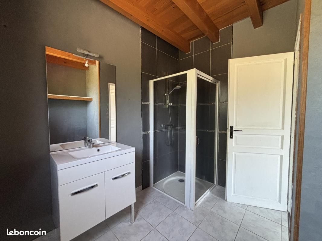 Appartement à louer, 90m², Cayres